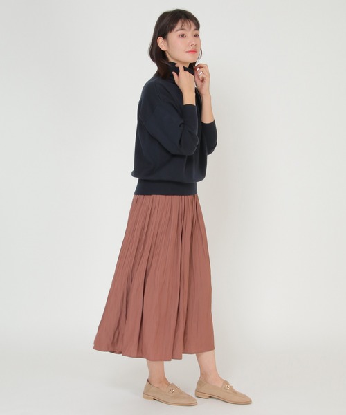 ikka（イッカ）の「割繊(かっせん)消しプリーツスカート（スカート・レディース・チャコールグレー/マジェンタ/イエロー/ダークベージュ/オフホワイト/パープル・M/L）」の8枚目の写真