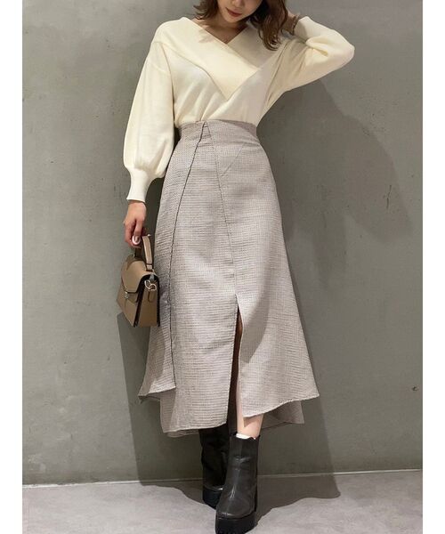 dazzlin（ダズリン）の「Vリブネックニットトップス（ニット/セーター・レディース・ブラック/ブラウン/オフホワイト/ピンク/ブルー/グリーン/グレー/パープル・FREE）」の13枚目の写真