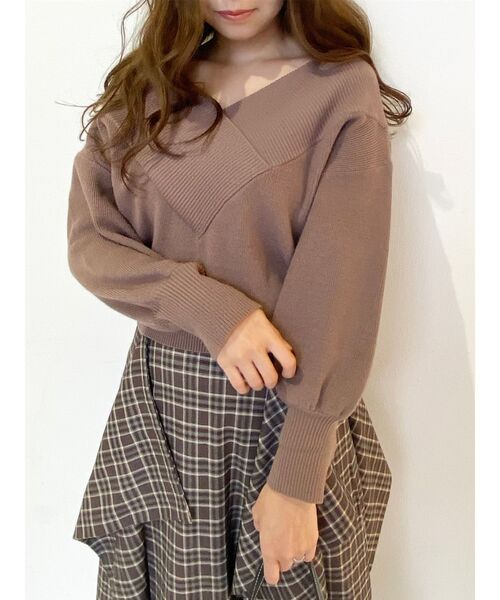 dazzlin（ダズリン）の「Vリブネックニットトップス（ニット/セーター・レディース・ブラック/ブラウン/オフホワイト/ピンク/ブルー/グリーン/グレー/パープル・FREE）」の14枚目の写真