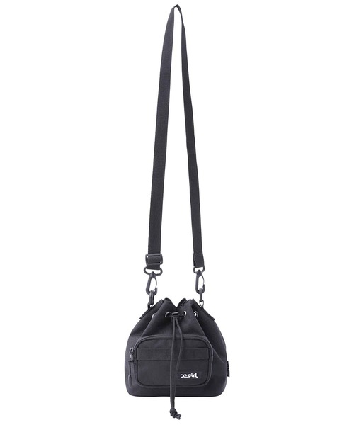 X-girl（エックスガール）の「MILLS LOGO BUCKET SHOULDER BAG（ショルダーバッグ・レディース・ブラック・ONE SIZE）」の3枚目の写真