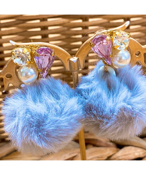 tone（トーン）の「【LoveAmooN】bijou×fur pinkgray (MA)（ピアス（両耳用）・レディース・ゴールド・FREE）」の4枚目の写真