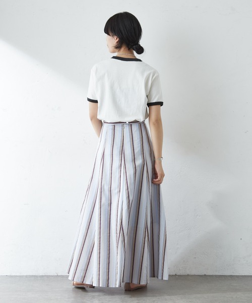 SHENERY(シーナリー)の「【WEB限定カラー:ピンク】切替ストライプフレアマキシスカート(スカート・レディース・ピンク/ブルー/オレンジ・36/38)」の17枚目の写真