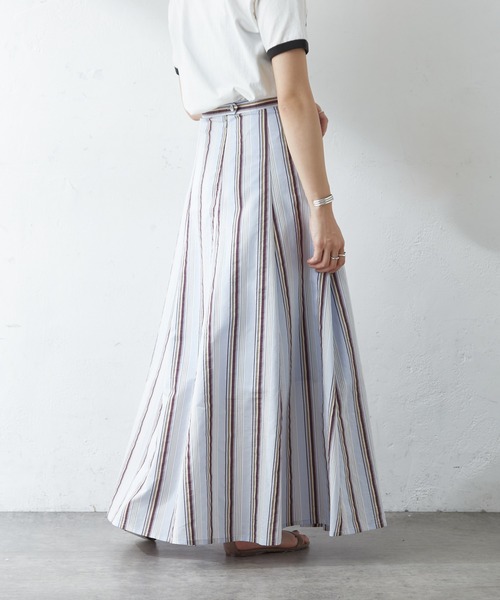 SHENERY(シーナリー)の「【WEB限定カラー:ピンク】切替ストライプフレアマキシスカート(スカート・レディース・ピンク/ブルー/オレンジ・36/38)」の10枚目の写真