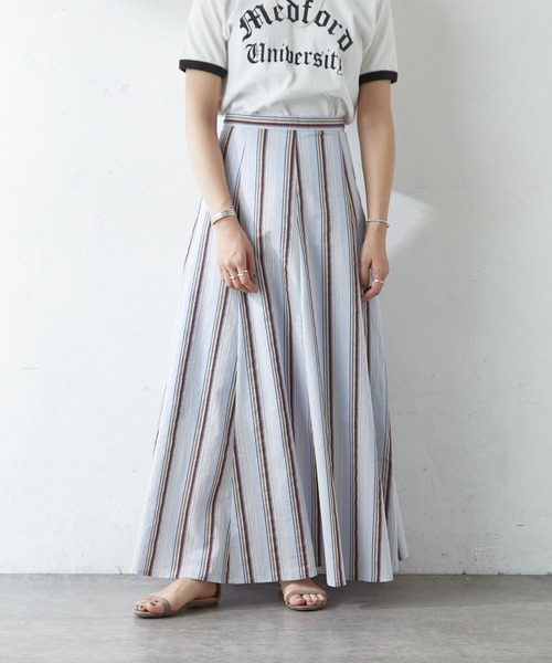 SHENERY(シーナリー)の「【WEB限定カラー:ピンク】切替ストライプフレアマキシスカート(スカート・レディース・ピンク/ブルー/オレンジ・36/38)」の4枚目の写真