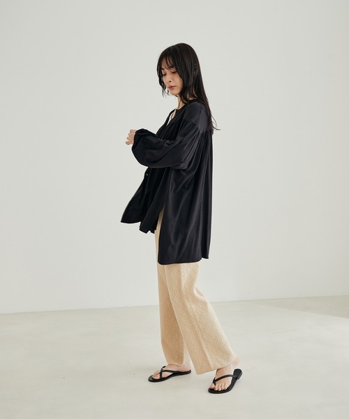 SALON adam et rope'（サロン アダム エ ロペ）の「ニットジャカードパンツ（その他パンツ・レディース・ベージュ/カーキ・FREE）」の4枚目の写真