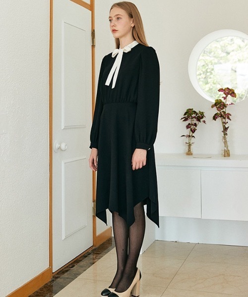 DEBB（デップ）の「【DEBB 】クラシックハンカチーフワンピース / Classic Handkerchief Dress（ワンピース・レディース・ブラック・SMALL/MEDIUM）」の3枚目の写真