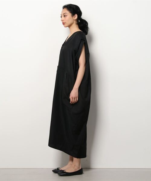 RITO（リト）の「rito structure SILK COTTON DRAWSTRING  DRESS（ワンピース・レディース・ブラック/オフホワイト・1/2）」の3枚目の写真