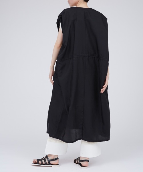 RITO（リト）の「rito structure SILK COTTON DRAWSTRING  DRESS（ワンピース・レディース・ブラック/オフホワイト・1/2）」の6枚目の写真