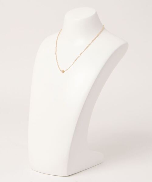agnes b.(アニエスベー)の「AF78 COLLIER ビーズネックレス(ネックレス・レディース・ホワイト・FREE)」の4枚目の写真