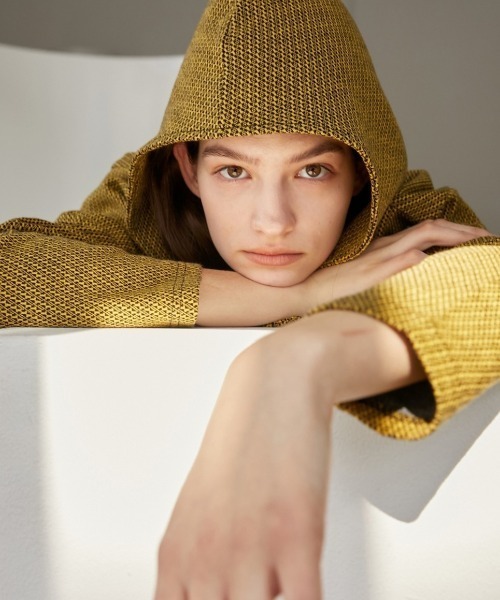 ANOTHERYOUTH（アナザーユース）の「【ANOTHERYOUTH/アナザーユース】scarf hood t/フーディ パーカー バラクラバ balaclava（パーカー・メンズ・ホワイト/ブラック/イエロー・ONE SIZE）」の8枚目の写真