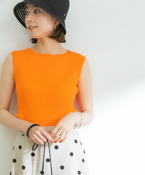 URBAN RESEARCH(アーバンリサーチ)の「コンパクトリブノースリーブニット(ニット/セーター・レディース・ミント/ブルー/ブラック/ライトグレー/オレンジ・FREE)」の5枚目の写真