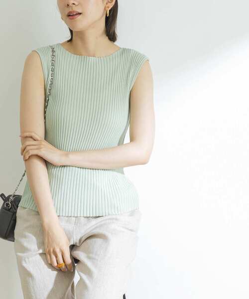 URBAN RESEARCH(アーバンリサーチ)の「コンパクトリブノースリーブニット(ニット/セーター・レディース・ミント/ブルー/ブラック/ライトグレー/オレンジ・FREE)」の15枚目の写真
