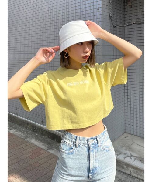EMODA(エモダ)の「コンパクトロゴショートTシャツ(Tシャツ/カットソー・レディース・ホワイト/ブラック/イエロー/ブルー・FREE)」の16枚目の写真