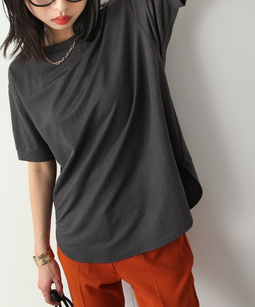Chillfar(チルファー)の「半袖ヘムラウンドTシャツ(Tシャツ/カットソー・レディース・ブラック/ベージュ/オフホワイト/グリーン/ダークグレー・MEDIUM/LARGE)」の3枚目の写真