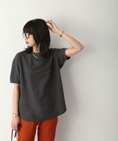 Chillfar(チルファー)の「半袖ヘムラウンドTシャツ(Tシャツ/カットソー・レディース・ブラック/ベージュ/オフホワイト/グリーン/ダークグレー・MEDIUM/LARGE)」の17枚目の写真
