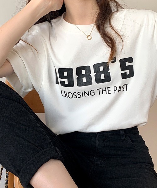 Chaco closet(チャコ クローゼット)の「カラーナンバリングロゴプリント半袖Tシャツ(Tシャツ/カットソー・レディース・グレー/チャコール/ホワイト・FREE)」の6枚目の写真