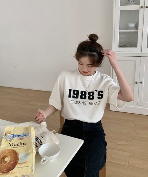 Chaco closet(チャコ クローゼット)の「カラーナンバリングロゴプリント半袖Tシャツ(Tシャツ/カットソー・レディース・グレー/チャコール/ホワイト・FREE)」の10枚目の写真