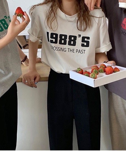 Chaco closet(チャコ クローゼット)の「カラーナンバリングロゴプリント半袖Tシャツ(Tシャツ/カットソー・レディース・グレー/チャコール/ホワイト・FREE)」の15枚目の写真