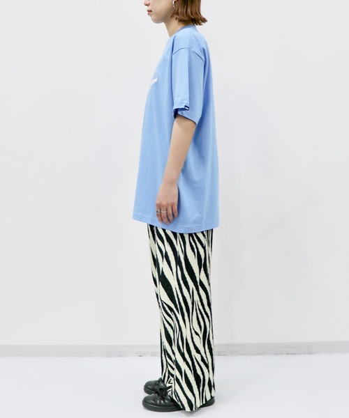 SINK kotohayokozawa（シンク コトハヨコザワ）の「【Nukeme×SINK】GLITCH EMBROIDERY  LOGO Tshirt（Tシャツ/カットソー・レディース・ライトブルー/ネイビー/ホワイト・XL/L/S）」の18枚目の写真