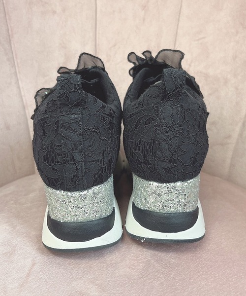 Swankiss（スワンキス）の「EV lacy frill shoes（スニーカー・レディース・ブラック/サックスブルー/ピンク・MEDIUM/LARGE）」の8枚目の写真