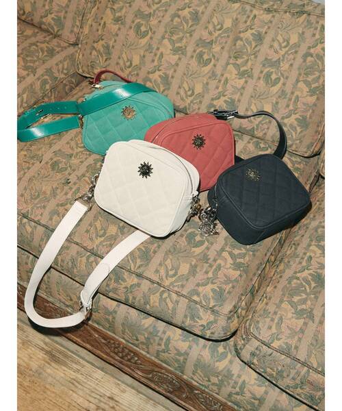 EVRIS（エヴリス）の「キルティングショルダーチェーンバッグ（ショルダーバッグ・レディース・ホワイト/ブラック/レッド/グリーン・FREE）」の8枚目の写真