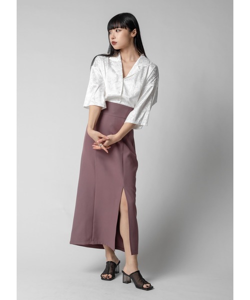 Adoon plain(アドーンプレーン)の「ツヤルーズ柄シャツ / 半袖(シャツ/ブラウス・レディース・ホワイト/ブラック/パープル・FREE)」の10枚目の写真
