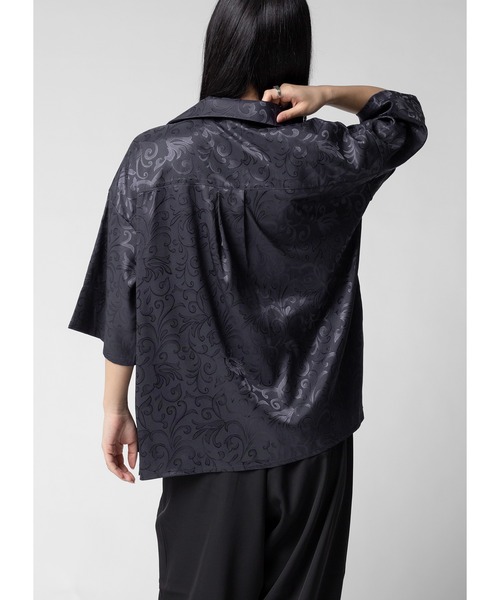Adoon plain(アドーンプレーン)の「ツヤルーズ柄シャツ / 半袖(シャツ/ブラウス・レディース・ホワイト/ブラック/パープル・FREE)」の22枚目の写真