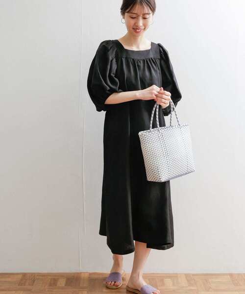 URBAN RESEARCH DOORS（アーバンリサーチドアーズ）の「ボリュームスリーブワンピース（ワンピース・レディース・ブラック/レッド・MEDIUM）」の12枚目の写真