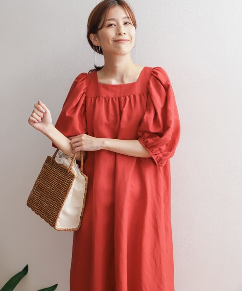 URBAN RESEARCH DOORS（アーバンリサーチドアーズ）の「ボリュームスリーブワンピース（ワンピース・レディース・ブラック/レッド・MEDIUM）」の15枚目の写真