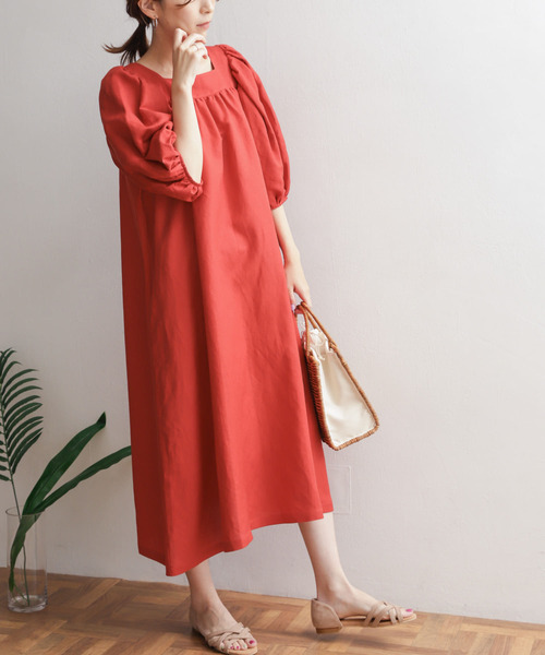 URBAN RESEARCH DOORS（アーバンリサーチドアーズ）の「ボリュームスリーブワンピース（ワンピース・レディース・ブラック/レッド・MEDIUM）」の18枚目の写真