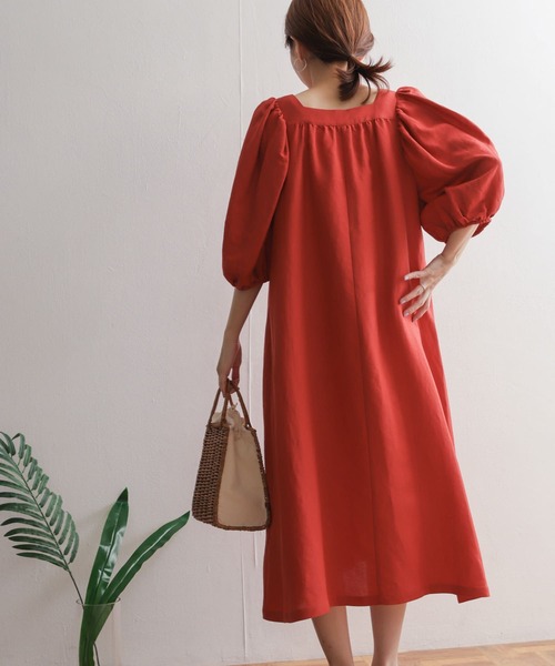 URBAN RESEARCH DOORS（アーバンリサーチドアーズ）の「ボリュームスリーブワンピース（ワンピース・レディース・ブラック/レッド・MEDIUM）」の20枚目の写真