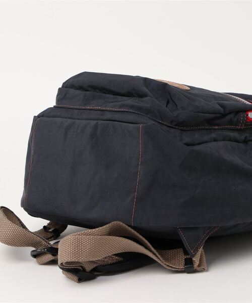 kipling(キプリング)の「【kipling】キプリング Basic② CLAS SEOUL S リュック(バックパック/リュック・レディース・ネイビー系・FREE)」の4枚目の写真