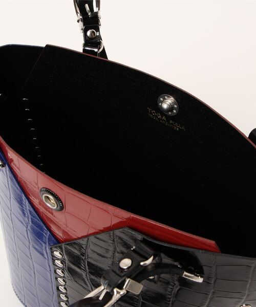 TOGA PULLA（トーガ　プルラ）の「【TOGA PULLA/トーガプルラ】レザートートバッグ/TP22-AG228（ショルダーバッグ・レディース・その他2/ブラック/ホワイト・FREE）」の5枚目の写真