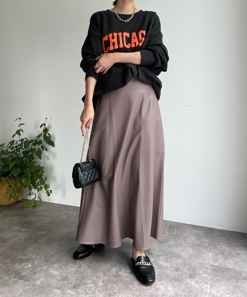 DouDou（ドゥドゥ）の「2WAY CHICAGO ロゴスウェット（スウェット・レディース・チャコールグレー/グレイッシュベージュ/オフホワイト/ベージュ・FREE）」の12枚目の写真