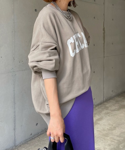 DouDou（ドゥドゥ）の「2WAY CHICAGO ロゴスウェット（スウェット・レディース・チャコールグレー/グレイッシュベージュ/オフホワイト/ベージュ・FREE）」の7枚目の写真