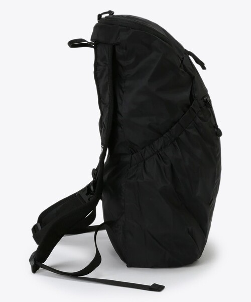 MOUNTAIN HARDWEAR（マウンテンハードウェアー）の「【Mountain Hardwear】ウルトラライトウェイト 15（バックパック/リュック・メンズ・ベージュ・REGULAR）」の10枚目の写真