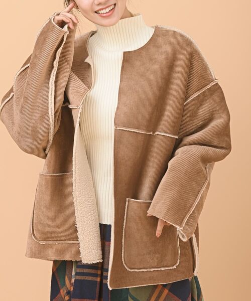 rps(アールピーエス)の「リバーシブルショートコート(その他アウター・レディース・ベージュ/アイボリー/キャメル・M)」の3枚目の写真