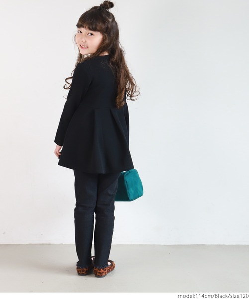 coca（coca）（コカ）の「キッズ エンボス加工プリーツフレアトップス（Tシャツ/カットソー・キッズ・ブラック・100/110/120/130）」の7枚目の写真