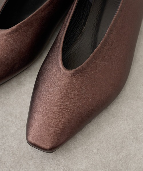 BEARDSLEY(ビアズリー)の「【Colorer./クロレ】フラットパンプス:すぐにお届け!made in JAPAN 履きやすさに感動(パンプス・レディース・ブラウン/シルバー・22.5/23/23.5/24/24.5)」の12枚目の写真