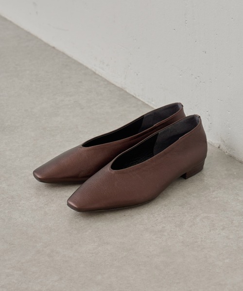 BEARDSLEY(ビアズリー)の「【Colorer./クロレ】フラットパンプス:すぐにお届け!made in JAPAN 履きやすさに感動(パンプス・レディース・ブラウン/シルバー・22.5/23/23.5/24/24.5)」の16枚目の写真