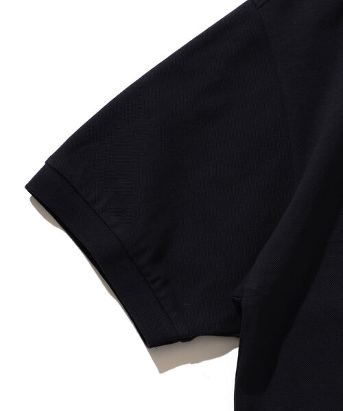 FRED PERRY(フレッドペリー)の「FRED PERRY × BEAMS / 別注 オーバーサイズ ポロシャツ(ポロシャツ・メンズ・ブラック/ネイビー・L/XL/M/S)」の18枚目の写真