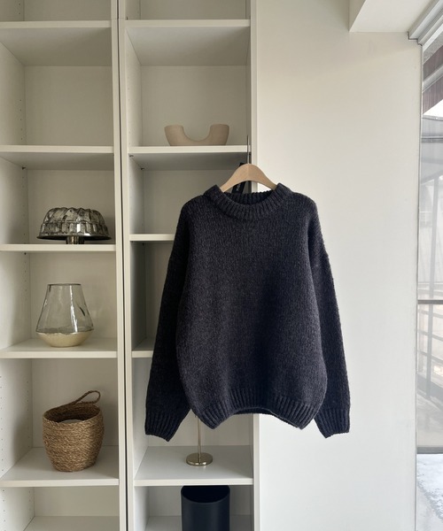 by muni:r（バイ ムニール）の「オーバーフィットラウンドカラーニット（ニット/セーター・レディース・グレー/ピンク/ブラウン/ベージュ/ダークブルー/チャコール・FREE）」の3枚目の写真