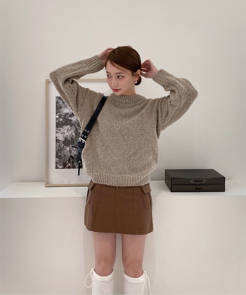 by muni:r（バイ ムニール）の「オーバーフィットラウンドカラーニット（ニット/セーター・レディース・グレー/ピンク/ブラウン/ベージュ/ダークブルー/チャコール・FREE）」の8枚目の写真