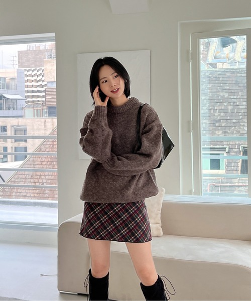 by muni:r（バイ ムニール）の「オーバーフィットラウンドカラーニット（ニット/セーター・レディース・グレー/ピンク/ブラウン/ベージュ/ダークブルー/チャコール・FREE）」の7枚目の写真