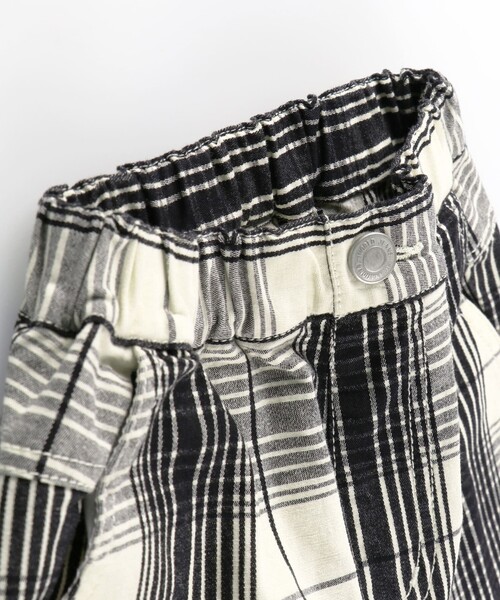 BRANSHES（ブランシェス）の「【23SS】ガーデナーテーパードパンツ/チェック柄（チノパンツ・キッズ・アイボリー/サックスブルー/ライトグリーン・90/130/100/120/160/140/110/150）」の6枚目の写真