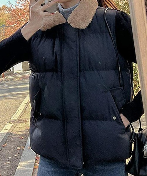 Girly Doll（ガーリードール）の「ファーラペルエコダウンベスト（ダウンベスト・レディース・キャメル/ブラック・F）」の2枚目の写真