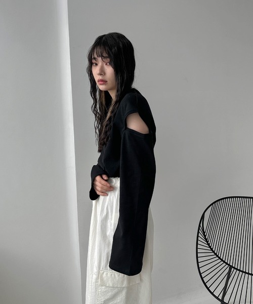 hellam（へラム）の「アームカットTシャツ（その他トップス・レディース・オフホワイト/ブラック・FREE）」の2枚目の写真