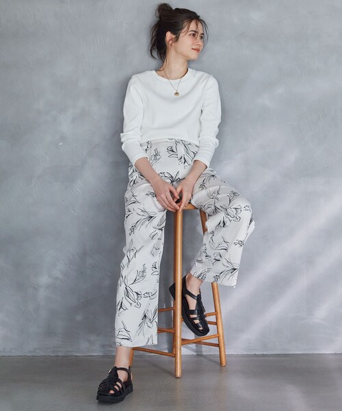 23区（ニジュウサンク）の「【SLOW/洗える】ミドルフライスジャージー ロングTシャツ（Tシャツ/カットソー・レディース・ホワイト系/ブラック系/ブラック系1/ダークブラウン系1・40/38）」の14枚目の写真