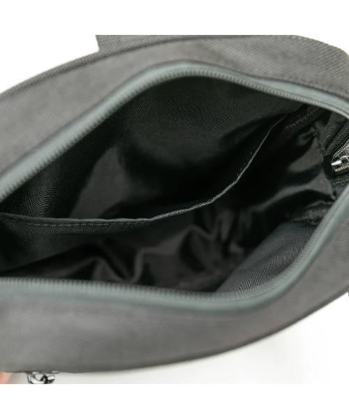 NEW ERA（ニューエラ）の「NEW ERA/ニューエラ ショルダーバック スクエア ショルダーポーチ ボックスロゴ 1.5L 13552459（ショルダーバッグ・メンズ・ブラック/ウィート・FREE）」の11枚目の写真