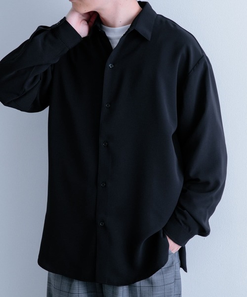 ITEMS URBANRESEARCH(アイテムズ アーバンリサーチ)の「サテンタッチ ロングスリーブシャツ(シャツ/ブラウス・メンズ・ブラック/ブラウン/ブルー・LARGE/MEDIUM)」の1枚目の写真